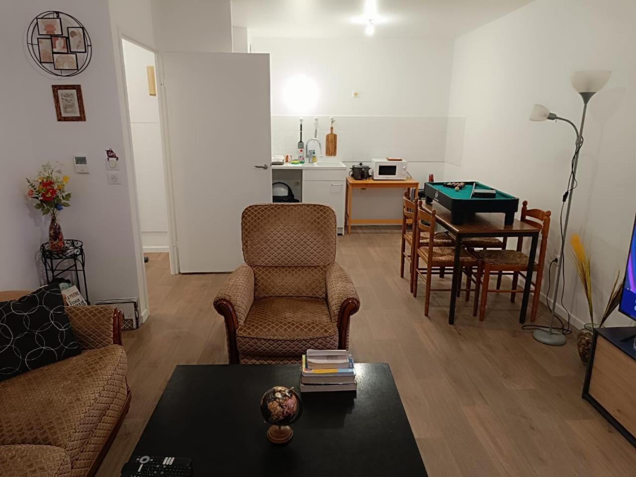 Bel Appartement Disponible Conflans-Sainte-Honorine Extérieur photo