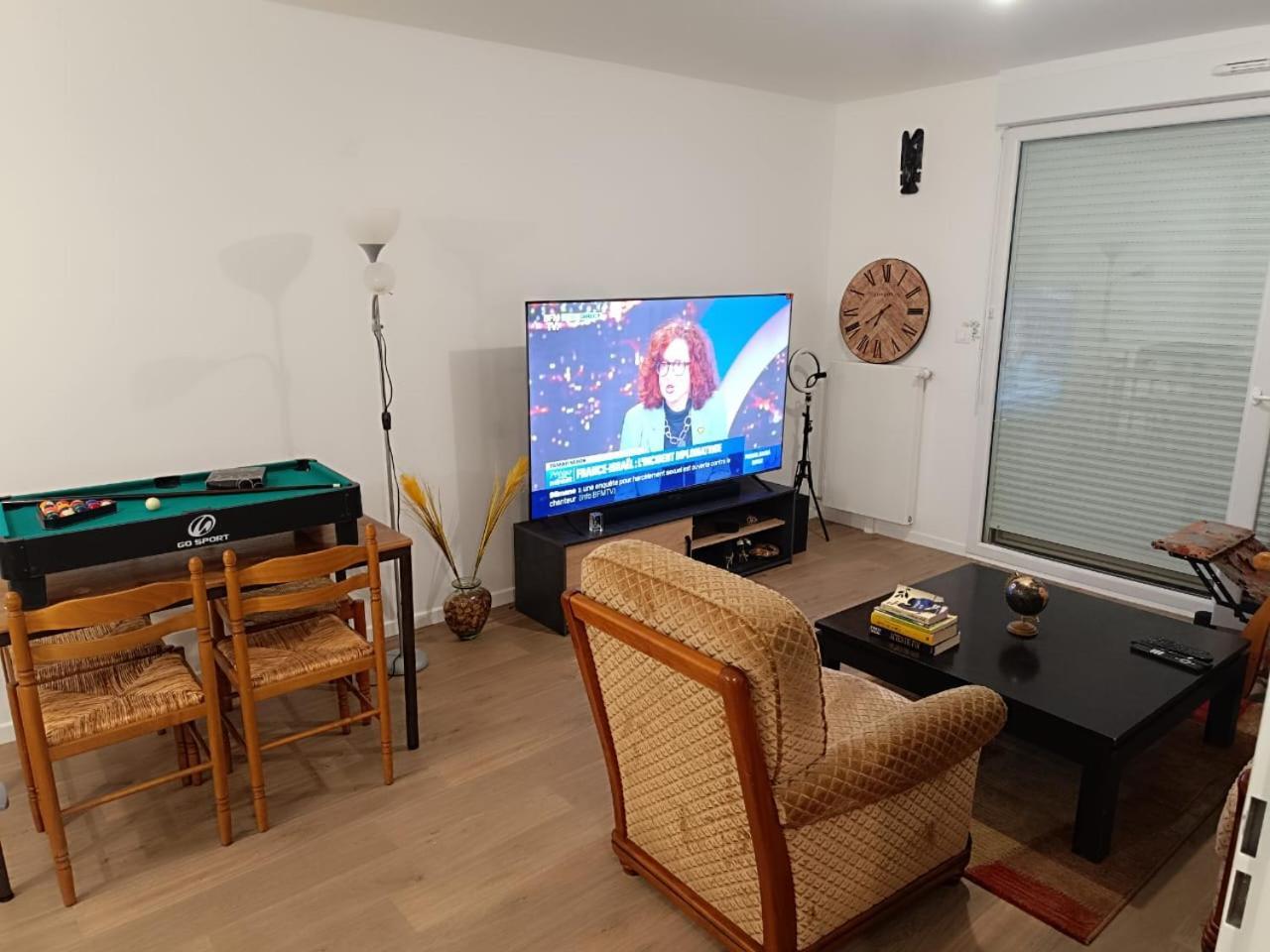 Bel Appartement Disponible Conflans-Sainte-Honorine Extérieur photo